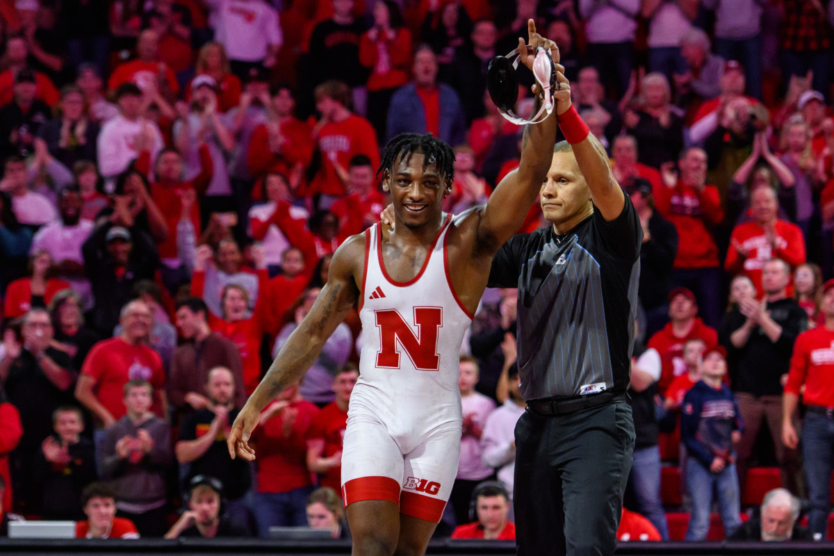11_Antrell Taylor_WRESvsMichigan0209